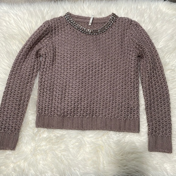 Willow and Clay dusty rose open crochet, jewel collar sweater - Picture 2 of 10